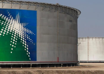 Suudi Arabistan’dan, petrol fiyatlarına yukarı yönlü revizyon