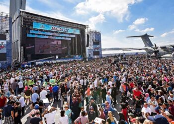 Teknofest’te Cumhurbaşkanı Erdoğan’a sürpriz isimler eşlik etti