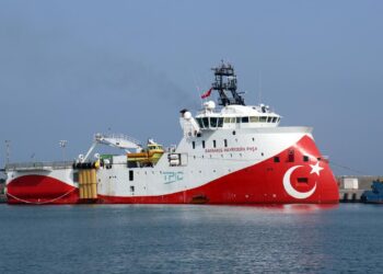 Barbaros Hayreddin Paşa gemisi Doğu Karadeniz’de petrol arayışına çıktı