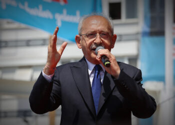 Kılıçdaroğlu Borsa manipülatörlerini sert uyardı