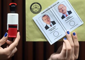 Seçmen ikinci tur için sandık başında