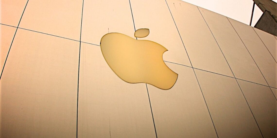 Apple, yapay zeka konusunda pazarı paylaşıyor