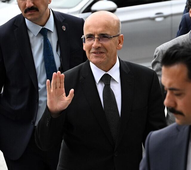 Bakan Şimşek: Gereken adımları atmaya devam edeceğiz