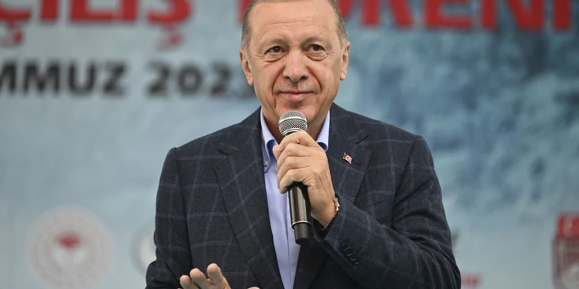 Erdoğan: Kazanamayanlar hala siyaseti bırakmadı