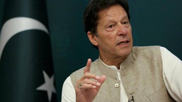 Pakistan’ın eski Başbakanı Imran Khan, yolsuzluk davasında suçlu bulundu