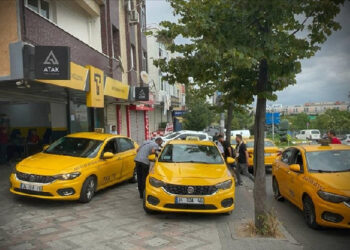 İstanbul’da taksiciler taksimetrelerini güncelliyor