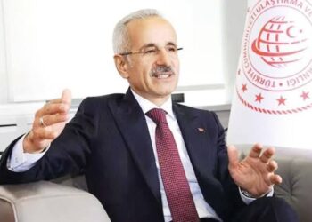 Bakan Uraloğlu yapay zekayla yapılan dolandırıcılığı vatandaşları dolandırmaya yönelik oltalama olarak niteledi