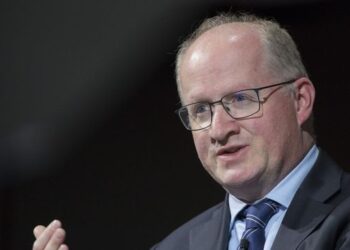 AMB Başekonomisti enflasyondan endişeli