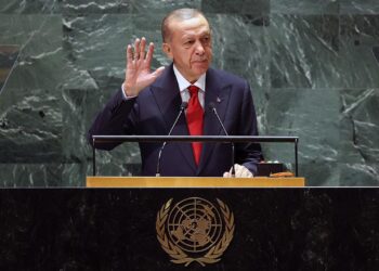 Cumhurbaşkanı Erdoğan: Enflasyonla ilgili olumlu gelişmeleri gelecek yıl göreceğiz