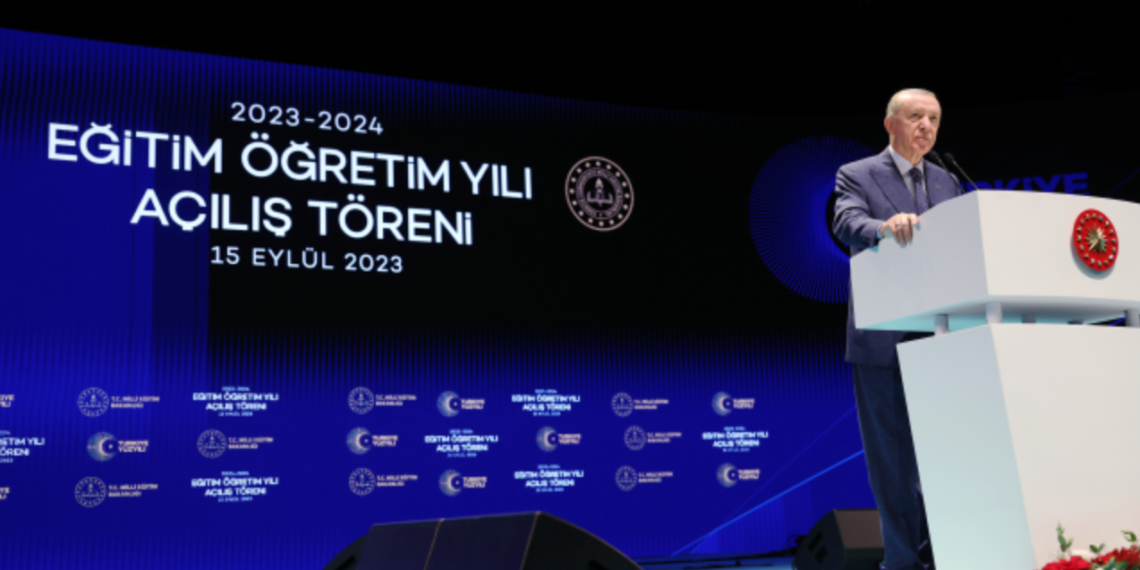 Cumhurbaşkanı Erdoğan, yeni öğretim yılında önemli mesajlar verdi