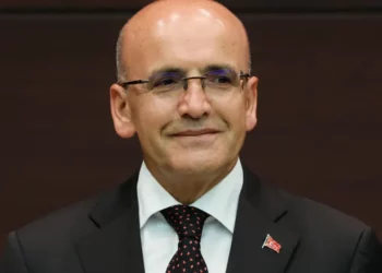 Bakan Şimşek, MEDEF üyeleriyle bir araya geldi