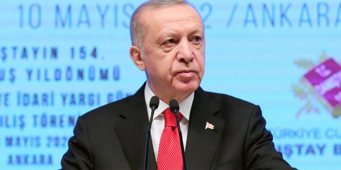 Erdoğan: Prangaları söküp atma vakti gelmiştir