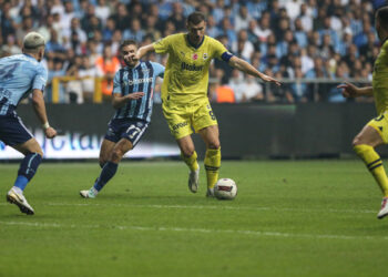 Fenerbahçe, Adana Demirspor deplasmanından 1 puanla döndü