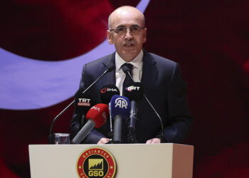 Bakan Şimşek: Vergi ödemeyenlerin üzerine gideceğiz