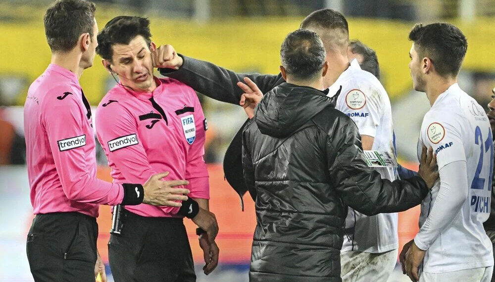 Futbolda utanç gecesi dünya basınında…