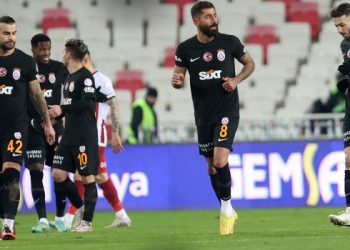 Galatasaray deplasmanda Sivasspor’la berabere kaldı