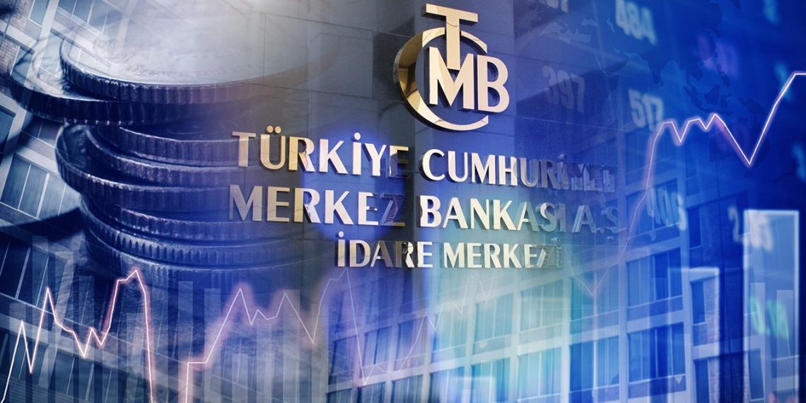 Ekonomistler politika faizinin bu ay sabit kalacağını öngördü