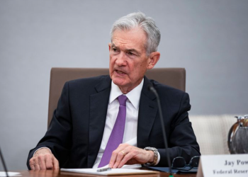 Fed Başkanı Powell açıkladı: Faiz indirimi için acele edilmeyecek!