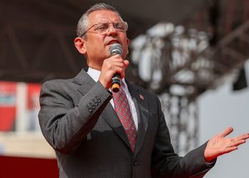 Özgür Özel’den Murat Kurum için oy isteyen 17 bakana tepki