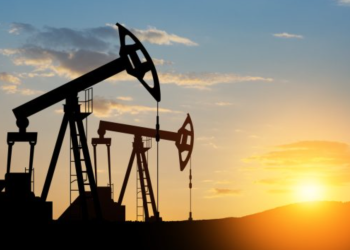 Petrol fiyatları, Orta Doğu gerilimi ve arz kesintisi ortasında yükseldi