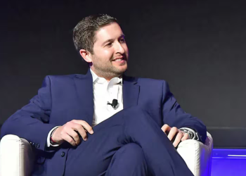 Grayscale CEO’su Bitcoin ETF çıkışlarının dengeye ulaştığını söyledi