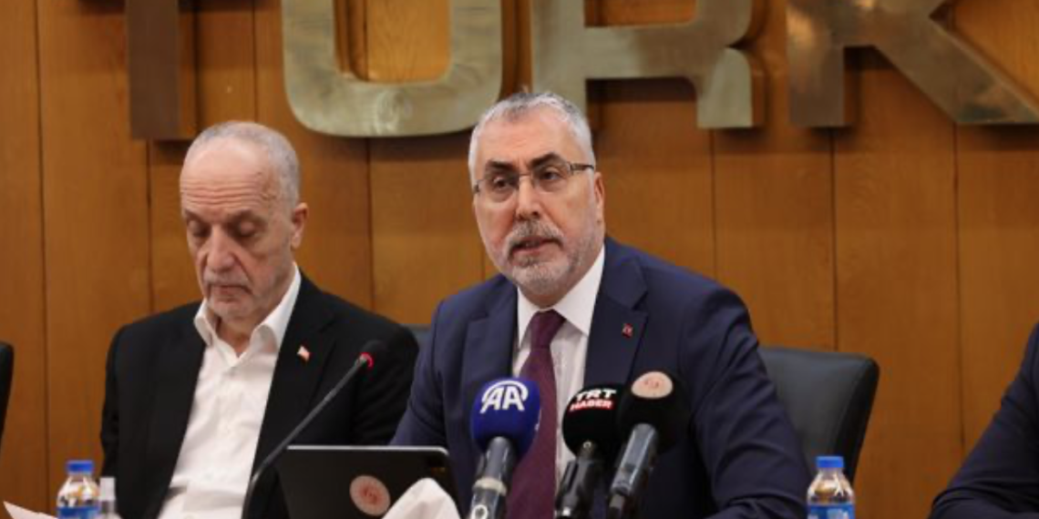 Bakan Vedat Işıkhan, Türk İş ve Hak İş ile görüştü