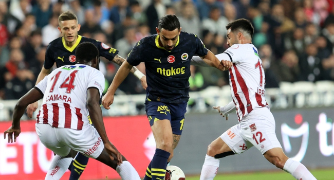 Fenerbahçe, Sivasspor deplasmanında iki puan bıraktı