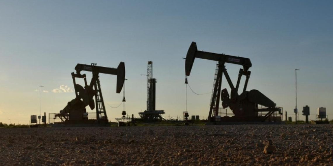 Küresel petrol arzı martta artış gösterdi