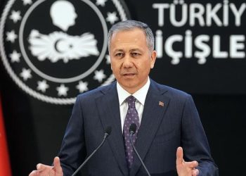 Bakan Yerlikaya’dan net mesaj: Kimler FETÖ taktikleriyle oyun kurmaya çalışıyorsa oyunlarını ve tuzaklarını yerle bir edeceğiz