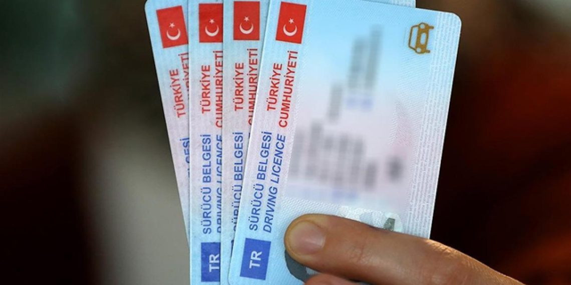 Eski tip ehliyet sahipleri dikkat: Yıl sonuna kadar yenileme yapılmazsa geçersiz sayılacak