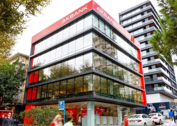 Akbank, yılın ilk 6 ayında 24,1 milyar TL konsolide net kar açıkladı