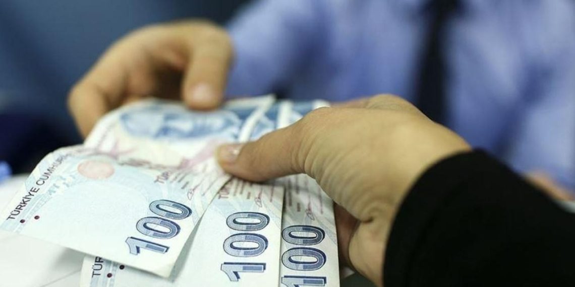 Emeklilere fark ödemesi tarihi belli oldu