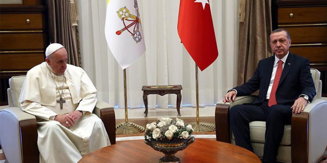 Cumhurbaşkanı Erdoğan, Papa ile görüştü