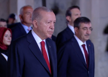 Devlet Erkanı Anıtkabir’de