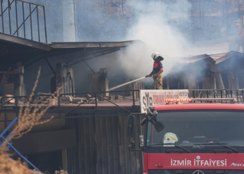 İzmir’deki yangınla ilgili uyarı: Felaketin eşiğinden dönüldü!
