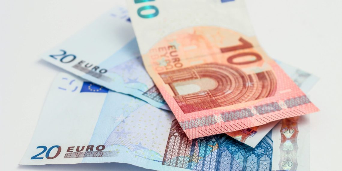 Euro Bölgesi’nde enflasyon geriledi