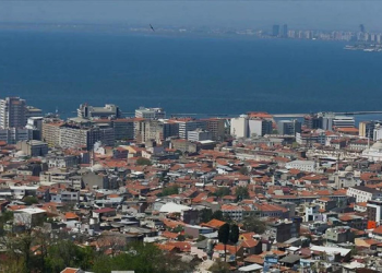 Bayraklı’da bazı bölgeler orman sınırları dışına çıkartıldı