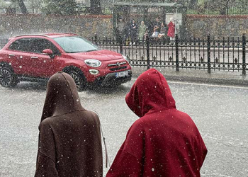 İstanbul’da sağanak yağış etkili oldu