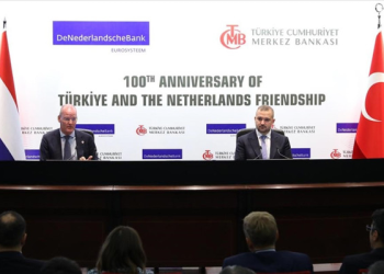 Karahan Hollandalı mevkidaşı ile görüştü