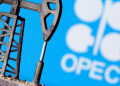 OPEC+ üretim artışını erteleyebilir