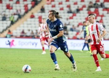 Fenerbahçe’de Çağlar Söyüncü’den kötü haber!