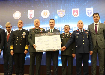 Çelik Kubbe’de önemli imza