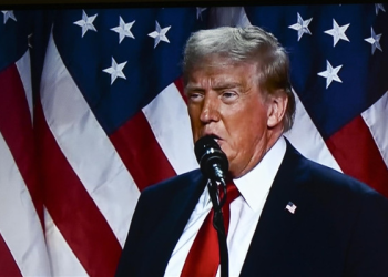 Trump’tan ‘Powell’ açıklaması: Göreve devam edecek mi?