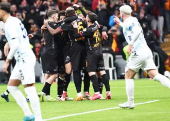 Adana Demirspor sahadan çekildi!