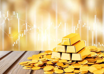 Altın fiyatları rekor seviyenin hemen altında dengeleniyor