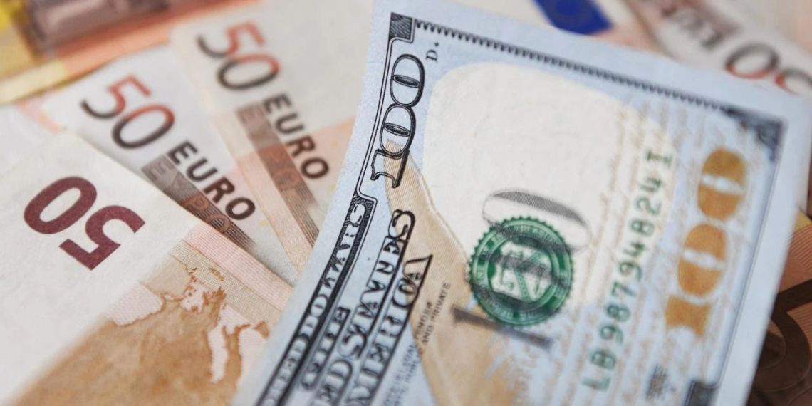 Ekonomistler dövizle menkul satışı kararını değerlendirdi