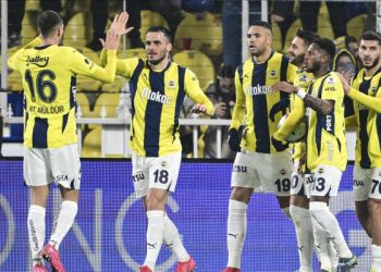 Fenerbahçe fırsatı kaçırmadı: Zirve yarışında üç puan