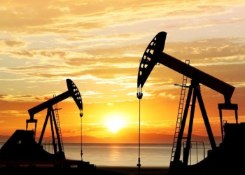 Petrol ve dolardaki düşüş Türk ekonomisini nasıl etkiler?