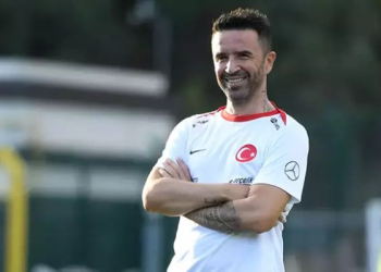 Gökhan Gönül’den milli takım kararı