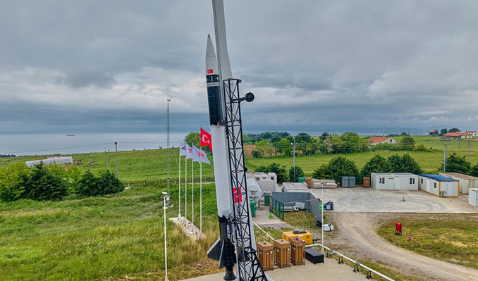 DeltaV geliştirdiği hibrit roket sistemiyle 200 kilometre irtifayı geçerek rekor kırdı